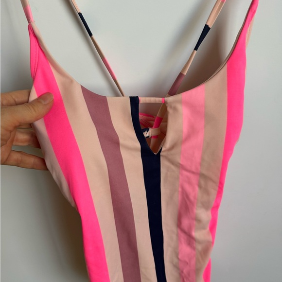 Strip one piece bathing suit - Picture 12 of 12